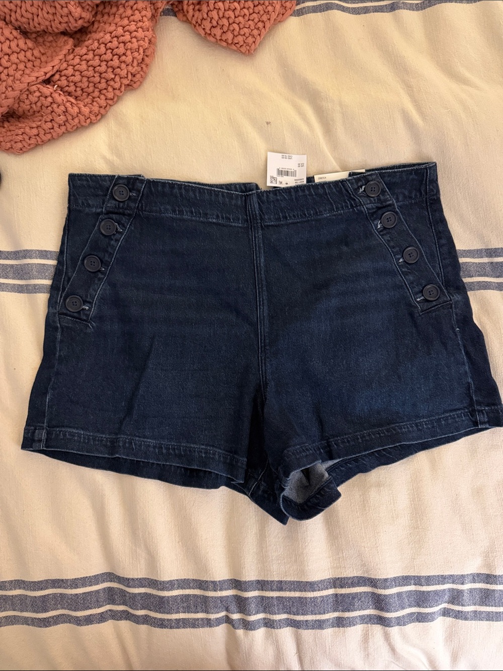 NWT American Eagle Denim Mom Short